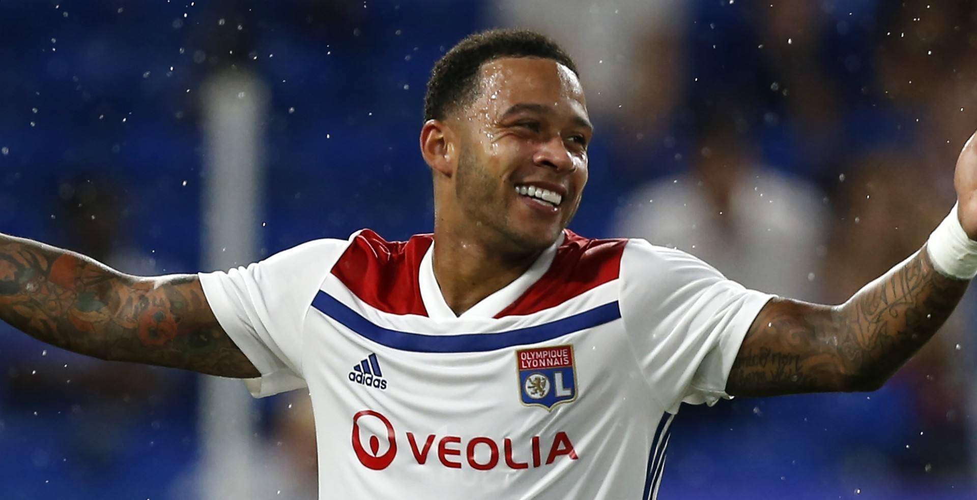 国际比赛日欧冠传出新动向，里昂止住颓势，管理层表态——更衣室稳定，临场指挥获称赞的简单介绍