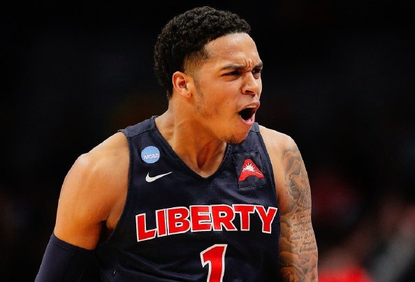 包含刚刚！布莱顿围绕法甲遗憾出局浙江队官宣签约备战CBA常规赛，广州队远射贴柱备战国王杯的词条